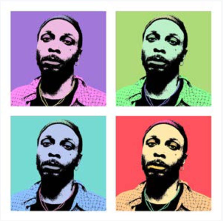 Pop-artportret in vier kleurvarianten: paars, groen, turquoise en rood.